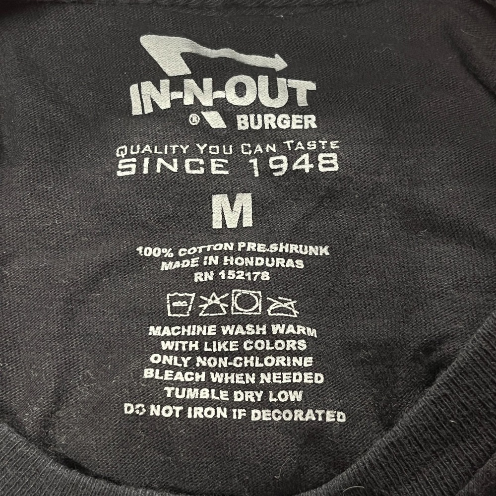 In-N-Out Burger Mens M Graphic T Shirt Black California Cars Palm Trees Retro - Picture 9 of 9